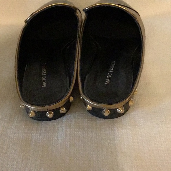MARC FISHER slides in gold and black. Only wore inside house. Size 71/2 - Picture 2 of 5